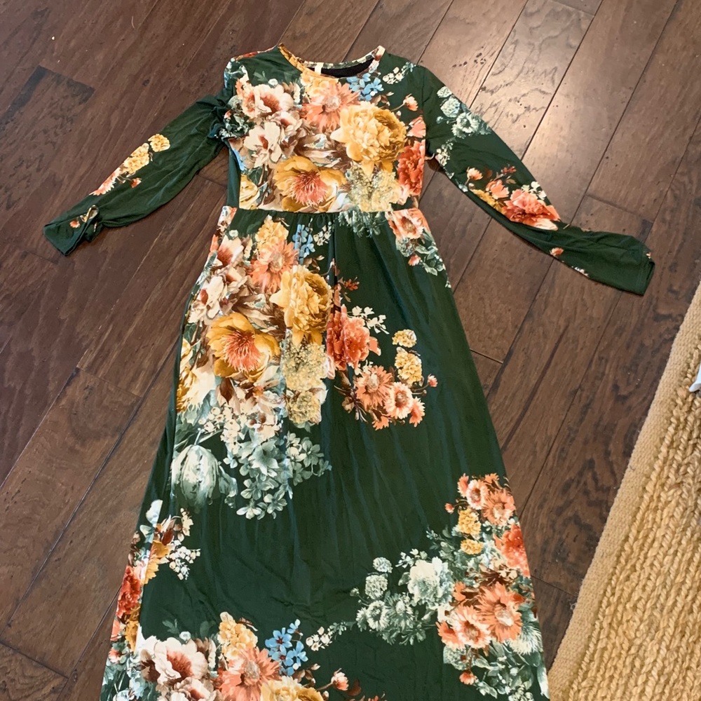 Green floral long sleeve dress